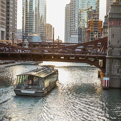 Cruise boat on Chicago river